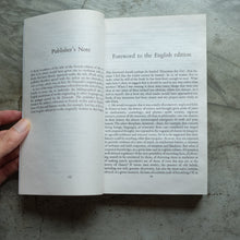 โหลดรูปภาพลงในเครื่องมือใช้ดูของ Gallery The Order of Things
ร้านหนังสือและสิ่งของ เป็นร้านหนังสือภาษาอังกฤษหายาก และร้านกาแฟ หรือ บุ๊คคาเฟ่ ตั้งอยู่สุขุมวิท กรุงเทพ