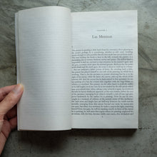 โหลดรูปภาพลงในเครื่องมือใช้ดูของ Gallery The Order of Things
ร้านหนังสือและสิ่งของ เป็นร้านหนังสือภาษาอังกฤษหายาก และร้านกาแฟ หรือ บุ๊คคาเฟ่ ตั้งอยู่สุขุมวิท กรุงเทพ