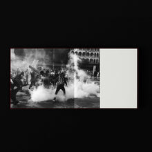 โหลดรูปภาพลงในเครื่องมือใช้ดูของ Gallery No God No King Only Human
 ร้านหนังสือและสิ่งของ เป็นร้านหนังสือภาษาอังกฤษหายาก และร้านกาแฟ หรือ บุ๊คคาเฟ่ ตั้งอยู่สุขุมวิท กรุงเทพ
