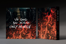 โหลดรูปภาพลงในเครื่องมือใช้ดูของ Gallery No God No King Only Human
 ร้านหนังสือและสิ่งของ เป็นร้านหนังสือภาษาอังกฤษหายาก และร้านกาแฟ หรือ บุ๊คคาเฟ่ ตั้งอยู่สุขุมวิท กรุงเทพ