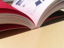 โหลดรูปภาพลงในเครื่องมือใช้ดูของ Gallery Citéville
ร้านหนังสือและสิ่งของ เป็นร้านหนังสือภาษาอังกฤษหายาก และร้านกาแฟ หรือ บุ๊คคาเฟ่ ตั้งอยู่สุขุมวิท กรุงเทพ