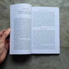 โหลดรูปภาพลงในเครื่องมือใช้ดูของ Gallery The Total Art of Stalinism | Boris Groys
 ร้านหนังสือและสิ่งของ เป็นร้านหนังสือภาษาอังกฤษหายาก และร้านกาแฟ หรือ บุ๊คคาเฟ่ ตั้งอยู่สุขุมวิท กรุงเทพ