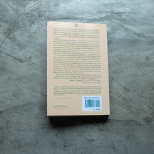 Load image into Gallery viewer, Phenomenology of Spirit | G.W.F. Hegel
ร้านหนังสือและสิ่งของ เป็นร้านหนังสือภาษาอังกฤษหายาก และร้านกาแฟ หรือ บุ๊คคาเฟ่ ตั้งอยู่สุขุมวิท กรุงเทพ