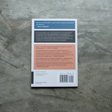 Load image into Gallery viewer, Ernest Hemingway: The Last Interview: and Other Conversations | Ernest Hemingway
ร้านหนังสือและสิ่งของ เป็นร้านหนังสือภาษาอังกฤษหายาก และร้านกาแฟ หรือ บุ๊คคาเฟ่ ตั้งอยู่สุขุมวิท กรุงเทพ