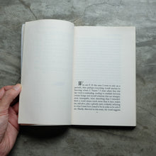 Load image into Gallery viewer, Nadja
ร้านหนังสือและสิ่งของ เป็นร้านหนังสือภาษาอังกฤษหายาก และร้านกาแฟ หรือ บุ๊คคาเฟ่ ตั้งอยู่สุขุมวิท กรุงเทพ