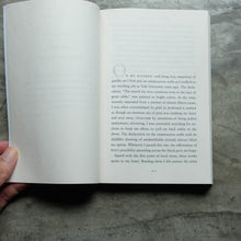 Load image into Gallery viewer, All About Love
ร้านหนังสือและสิ่งของ เป็นร้านหนังสือภาษาอังกฤษหายาก และร้านกาแฟ หรือ บุ๊คคาเฟ่ ตั้งอยู่สุขุมวิท กรุงเทพ