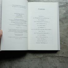 Load image into Gallery viewer, Understanding Animals | Lars Svendson
ร้านหนังสือและสิ่งของ เป็นร้านหนังสือภาษาอังกฤษหายาก และร้านกาแฟ หรือ บุ๊คคาเฟ่ ตั้งอยู่สุขุมวิท กรุงเทพ