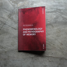 Load image into Gallery viewer, Phenomenology and Pathography of Memory | Pio Collonnelo
ร้านหนังสือและสิ่งของ เป็นร้านหนังสือภาษาอังกฤษหายาก และร้านกาแฟ หรือ บุ๊คคาเฟ่ ตั้งอยู่สุขุมวิท กรุงเทพ