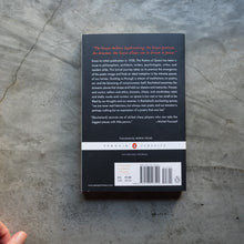 โหลดรูปภาพลงในเครื่องมือใช้ดูของ Gallery Poetics of Space | Gaston Bachelard
ร้านหนังสือและสิ่งของ เป็นร้านหนังสือภาษาอังกฤษหายาก และร้านกาแฟ หรือ บุ๊คคาเฟ่ ตั้งอยู่สุขุมวิท กรุงเทพ