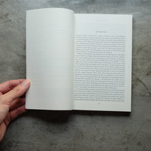 Load image into Gallery viewer, The Flanders Road | Claude Simon
ร้านหนังสือและสิ่งของ เป็นร้านหนังสือภาษาอังกฤษหายาก และร้านกาแฟ หรือ บุ๊คคาเฟ่ ตั้งอยู่สุขุมวิท กรุงเทพ