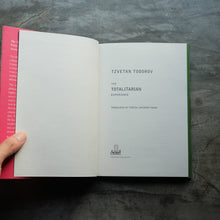 Load image into Gallery viewer, The Totalitarian Experience | Tzvetan Todorov
ร้านหนังสือและสิ่งของ เป็นร้านหนังสือภาษาอังกฤษหายาก และร้านกาแฟ หรือ บุ๊คคาเฟ่ ตั้งอยู่สุขุมวิท กรุงเทพ