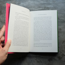 Load image into Gallery viewer, The Totalitarian Experience | Tzvetan Todorov
ร้านหนังสือและสิ่งของ เป็นร้านหนังสือภาษาอังกฤษหายาก และร้านกาแฟ หรือ บุ๊คคาเฟ่ ตั้งอยู่สุขุมวิท กรุงเทพ