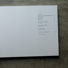 โหลดรูปภาพลงในเครื่องมือใช้ดูของ Gallery Staring Back | Chris Marker
ร้านหนังสือและสิ่งของ เป็นร้านหนังสือภาษาอังกฤษหายาก และร้านกาแฟ หรือ บุ๊คคาเฟ่ ตั้งอยู่สุขุมวิท กรุงเทพ