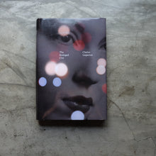 Load image into Gallery viewer, The Besieged City | Clarice Lispector
 ร้านหนังสือและสิ่งของ เป็นร้านหนังสือภาษาอังกฤษหายาก และร้านกาแฟ หรือ บุ๊คคาเฟ่ ตั้งอยู่สุขุมวิท กรุงเทพ