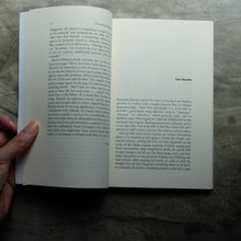 โหลดรูปภาพลงในเครื่องมือใช้ดูของ Gallery Into Disaster | Maurice Blanchot
ร้านหนังสือและสิ่งของ เป็นร้านหนังสือภาษาอังกฤษหายาก และร้านกาแฟ หรือ บุ๊คคาเฟ่ ตั้งอยู่สุขุมวิท กรุงเทพ