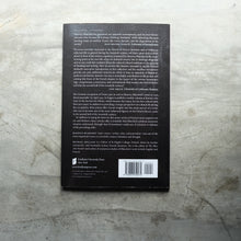 โหลดรูปภาพลงในเครื่องมือใช้ดูของ Gallery Into Disaster | Maurice Blanchot
ร้านหนังสือและสิ่งของ เป็นร้านหนังสือภาษาอังกฤษหายาก และร้านกาแฟ หรือ บุ๊คคาเฟ่ ตั้งอยู่สุขุมวิท กรุงเทพ