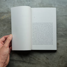 โหลดรูปภาพลงในเครื่องมือใช้ดูของ Gallery The Baron in the Trees | Italo Calvino
 ร้านหนังสือและสิ่งของ เป็นร้านหนังสือภาษาอังกฤษหายาก และร้านกาแฟ หรือ บุ๊คคาเฟ่ ตั้งอยู่สุขุมวิท กรุงเทพ