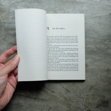 Load image into Gallery viewer, Julia and the Bazooka | Anna Kavan
 ร้านหนังสือและสิ่งของ เป็นร้านหนังสือภาษาอังกฤษหายาก และร้านกาแฟ หรือ บุ๊คคาเฟ่ ตั้งอยู่สุขุมวิท กรุงเทพ