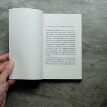 Load image into Gallery viewer, Asylum Piece | Anna Kavan
 ร้านหนังสือและสิ่งของ เป็นร้านหนังสือภาษาอังกฤษหายาก และร้านกาแฟ หรือ บุ๊คคาเฟ่ ตั้งอยู่สุขุมวิท กรุงเทพ