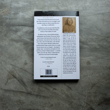 Load image into Gallery viewer, Asylum Piece
 ร้านหนังสือและสิ่งของ เป็นร้านหนังสือภาษาอังกฤษหายาก และร้านกาแฟ หรือ บุ๊คคาเฟ่ ตั้งอยู่สุขุมวิท กรุงเทพ