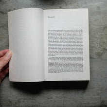 โหลดรูปภาพลงในเครื่องมือใช้ดูของ Gallery Grundrisse : Foundations of the Critique of Political Economy | Karl Marx
ร้านหนังสือและสิ่งของ เป็นร้านหนังสือภาษาอังกฤษหายาก และร้านกาแฟ หรือ บุ๊คคาเฟ่ ตั้งอยู่สุขุมวิท กรุงเทพ