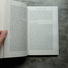 Load image into Gallery viewer, Comrade
ร้านหนังสือและสิ่งของ เป็นร้านหนังสือภาษาอังกฤษหายาก และร้านกาแฟ หรือ บุ๊คคาเฟ่ ตั้งอยู่สุขุมวิท กรุงเทพ