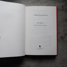 โหลดรูปภาพลงในเครื่องมือใช้ดูของ Gallery A Walk Through Paris | Hardback
ร้านหนังสือและสิ่งของ เป็นร้านหนังสือภาษาอังกฤษหายาก และร้านกาแฟ หรือ บุ๊คคาเฟ่ ตั้งอยู่สุขุมวิท กรุงเทพ