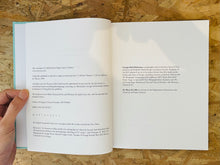 โหลดรูปภาพลงในเครื่องมือใช้ดูของ Gallery The Eye of History : When Images Take Positions
 ร้านหนังสือและสิ่งของ เป็นร้านหนังสือภาษาอังกฤษหายาก และร้านกาแฟ หรือ บุ๊คคาเฟ่ ตั้งอยู่สุขุมวิท กรุงเทพ