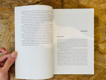 โหลดรูปภาพลงในเครื่องมือใช้ดูของ Gallery Visual Culture : The Study of the Visual after the Cultural Turn
 ร้านหนังสือและสิ่งของ เป็นร้านหนังสือภาษาอังกฤษหายาก และร้านกาแฟ หรือ บุ๊คคาเฟ่ ตั้งอยู่สุขุมวิท กรุงเทพ
