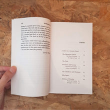 โหลดรูปภาพลงในเครื่องมือใช้ดูของ Gallery Resistance, Rebellion, and Death : Essays
ร้านหนังสือและสิ่งของ เป็นร้านหนังสือภาษาอังกฤษหายาก และร้านกาแฟ หรือ บุ๊คคาเฟ่ ตั้งอยู่สุขุมวิท กรุงเทพ