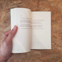 โหลดรูปภาพลงในเครื่องมือใช้ดูของ Gallery Cinepoems And Others
ร้านหนังสือและสิ่งของ เป็นร้านหนังสือภาษาอังกฤษหายาก และร้านกาแฟ หรือ บุ๊คคาเฟ่ ตั้งอยู่สุขุมวิท กรุงเทพ