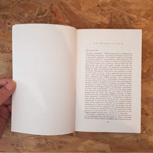 โหลดรูปภาพลงในเครื่องมือใช้ดูของ Gallery The Physiology of Taste: Or Meditations on Transcendental Gastronomy
ร้านหนังสือและสิ่งของ เป็นร้านหนังสือภาษาอังกฤษหายาก และร้านกาแฟ หรือ บุ๊คคาเฟ่ ตั้งอยู่สุขุมวิท กรุงเทพ