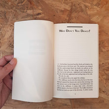 โหลดรูปภาพลงในเครื่องมือใช้ดูของ Gallery What We Talk About When We Talk About Love : Stories
ร้านหนังสือและสิ่งของ เป็นร้านหนังสือภาษาอังกฤษหายาก และร้านกาแฟ หรือ บุ๊คคาเฟ่ ตั้งอยู่สุขุมวิท กรุงเทพ