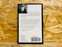 โหลดรูปภาพลงในเครื่องมือใช้ดูของ Gallery What We Talk About When We Talk About Love : Stories
ร้านหนังสือและสิ่งของ เป็นร้านหนังสือภาษาอังกฤษหายาก และร้านกาแฟ หรือ บุ๊คคาเฟ่ ตั้งอยู่สุขุมวิท กรุงเทพ