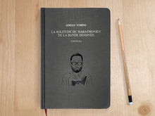 โหลดรูปภาพลงในเครื่องมือใช้ดูของ Gallery La solitude du marathonien de la bande dessinée
ร้านหนังสือและสิ่งของ เป็นร้านหนังสือภาษาอังกฤษหายาก และร้านกาแฟ หรือ บุ๊คคาเฟ่ ตั้งอยู่สุขุมวิท กรุงเทพ