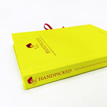 Load image into Gallery viewer, Handpicked 2: 5 Fascinating Places and Events in Mexico City
 ร้านหนังสือและสิ่งของ เป็นร้านหนังสือภาษาอังกฤษหายาก และร้านกาแฟ หรือ บุ๊คคาเฟ่ ตั้งอยู่สุขุมวิท กรุงเทพ