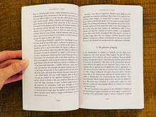 โหลดรูปภาพลงในเครื่องมือใช้ดูของ Gallery Poetics
ร้านหนังสือและสิ่งของ เป็นร้านหนังสือภาษาอังกฤษหายาก และร้านกาแฟ หรือ บุ๊คคาเฟ่ ตั้งอยู่สุขุมวิท กรุงเทพ