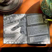 โหลดรูปภาพลงในเครื่องมือใช้ดูของ Gallery The Grasshopper Zine - The Wizard’s Almanac Vol. IV
 ร้านหนังสือและสิ่งของ เป็นร้านหนังสือภาษาอังกฤษหายาก และร้านกาแฟ หรือ บุ๊คคาเฟ่ ตั้งอยู่สุขุมวิท กรุงเทพ