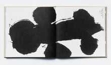 Load image into Gallery viewer, KUROMONO 林青那
 ร้านหนังสือและสิ่งของ เป็นร้านหนังสือภาษาอังกฤษหายาก และร้านกาแฟ หรือ บุ๊คคาเฟ่ ตั้งอยู่สุขุมวิท กรุงเทพ