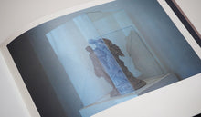 โหลดรูปภาพลงในเครื่องมือใช้ดูของ Gallery Other Mementos 幸本紗奈
 ร้านหนังสือและสิ่งของ เป็นร้านหนังสือภาษาอังกฤษหายาก และร้านกาแฟ หรือ บุ๊คคาเฟ่ ตั้งอยู่สุขุมวิท กรุงเทพ