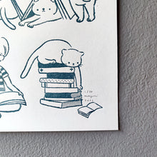 โหลดรูปภาพลงในเครื่องมือใช้ดูของ Gallery Books. Cats. Life is Good.
 ร้านหนังสือและสิ่งของ เป็นร้านหนังสือภาษาอังกฤษหายาก และร้านกาแฟ หรือ บุ๊คคาเฟ่ ตั้งอยู่สุขุมวิท กรุงเทพ