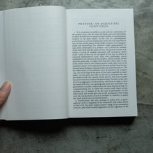 โหลดรูปภาพลงในเครื่องมือใช้ดูของ Gallery Phenomenology of Spirit | G.W.F. Hegel
 ร้านหนังสือและสิ่งของ เป็นร้านหนังสือภาษาอังกฤษหายาก และร้านกาแฟ หรือ บุ๊คคาเฟ่ ตั้งอยู่สุขุมวิท กรุงเทพ