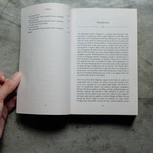 โหลดรูปภาพลงในเครื่องมือใช้ดูของ Gallery The Manuscript Found in Saragossa | Jan Potocki
 ร้านหนังสือและสิ่งของ เป็นร้านหนังสือภาษาอังกฤษหายาก และร้านกาแฟ หรือ บุ๊คคาเฟ่ ตั้งอยู่สุขุมวิท กรุงเทพ