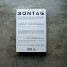 Load image into Gallery viewer, Sontag : Her Life and Work | Benjamin Moser
 ร้านหนังสือและสิ่งของ เป็นร้านหนังสือภาษาอังกฤษหายาก และร้านกาแฟ หรือ บุ๊คคาเฟ่ ตั้งอยู่สุขุมวิท กรุงเทพ