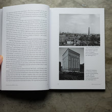 โหลดรูปภาพลงในเครื่องมือใช้ดูของ Gallery Essays on Adolf Loos
 ร้านหนังสือและสิ่งของ เป็นร้านหนังสือภาษาอังกฤษหายาก และร้านกาแฟ หรือ บุ๊คคาเฟ่ ตั้งอยู่สุขุมวิท กรุงเทพ